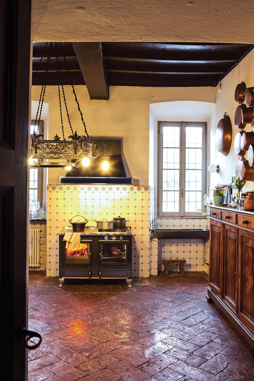 Fabulous wood-burning cooker for the rustic themed kitchen