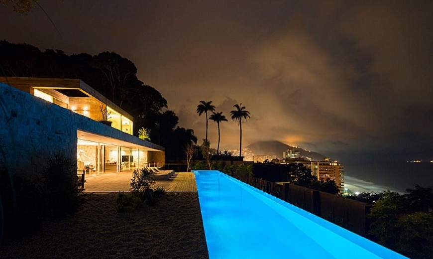 Dramatic Rio de Janeiro Home Enthralls With Amazing Ocean Views And Minimal Flair