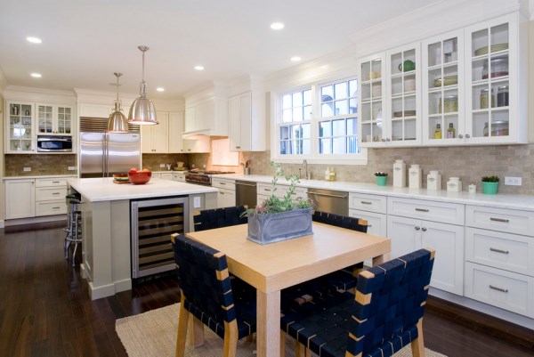 Light-filled kitchen with fresh details