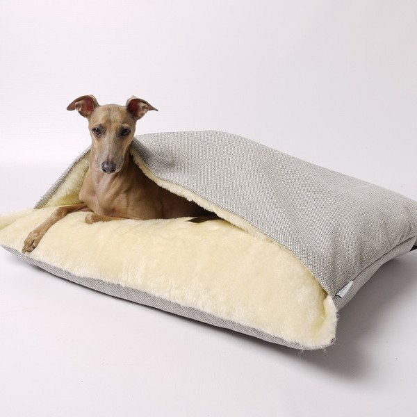 Luxury dog snuggle bed