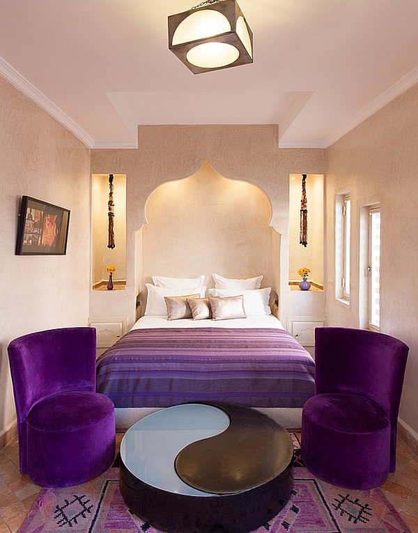 Moroccan Bedrooms Ideas Photos Decor And Inspirations   Plush Purple Accents Breathe Life Into The Stylish Moroccan Bedroom 