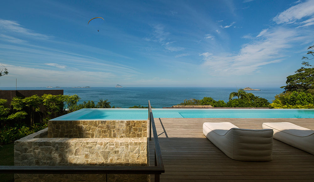 Specatacular view of the ocean in the distance was an important factor in shaping the residence