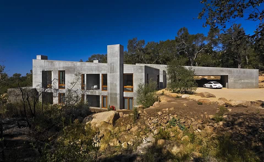 Toro Canyon Residence in Montecito, California