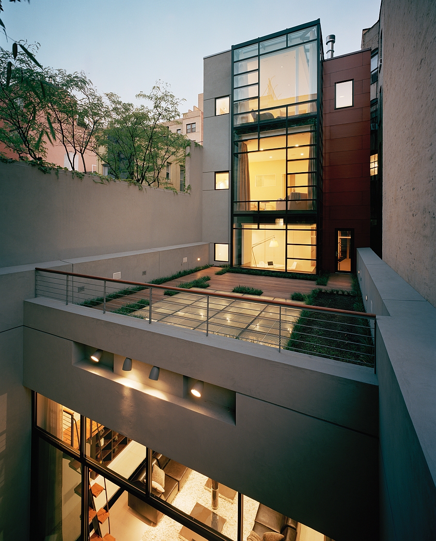 Old Coal Garage Turned Into A Posh NYC Townhouse, Modern Renovation