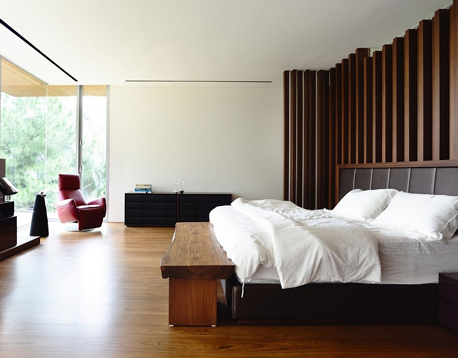 A touch of natural charm in the contemporary bedroom