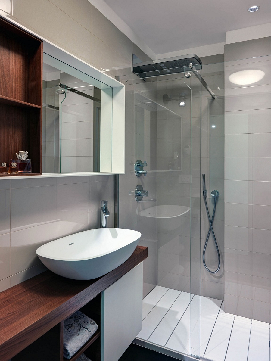 Compact glass shower area in the modern bath