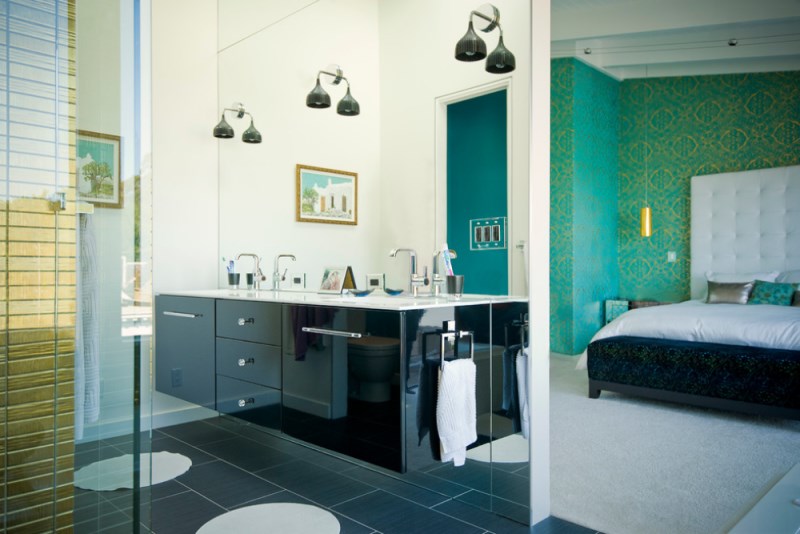 Emerald green bedroom with a luxury bath