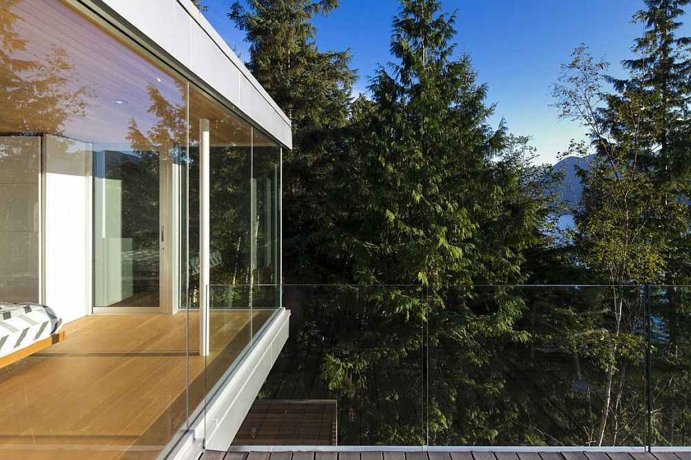 Floor to ceiling windows and outdoor deck
