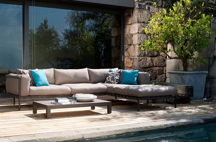 Luxurious outdoor sofa that can take the wear and tear of changing seasons