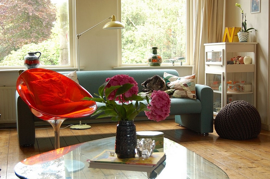 Midcentury living room with Eros Chair and the Noguchi Coffee table [Design: Kay Loves Vintage]