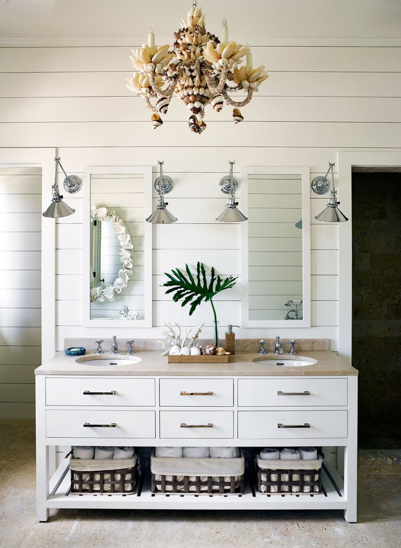 White bathroom with tropical details