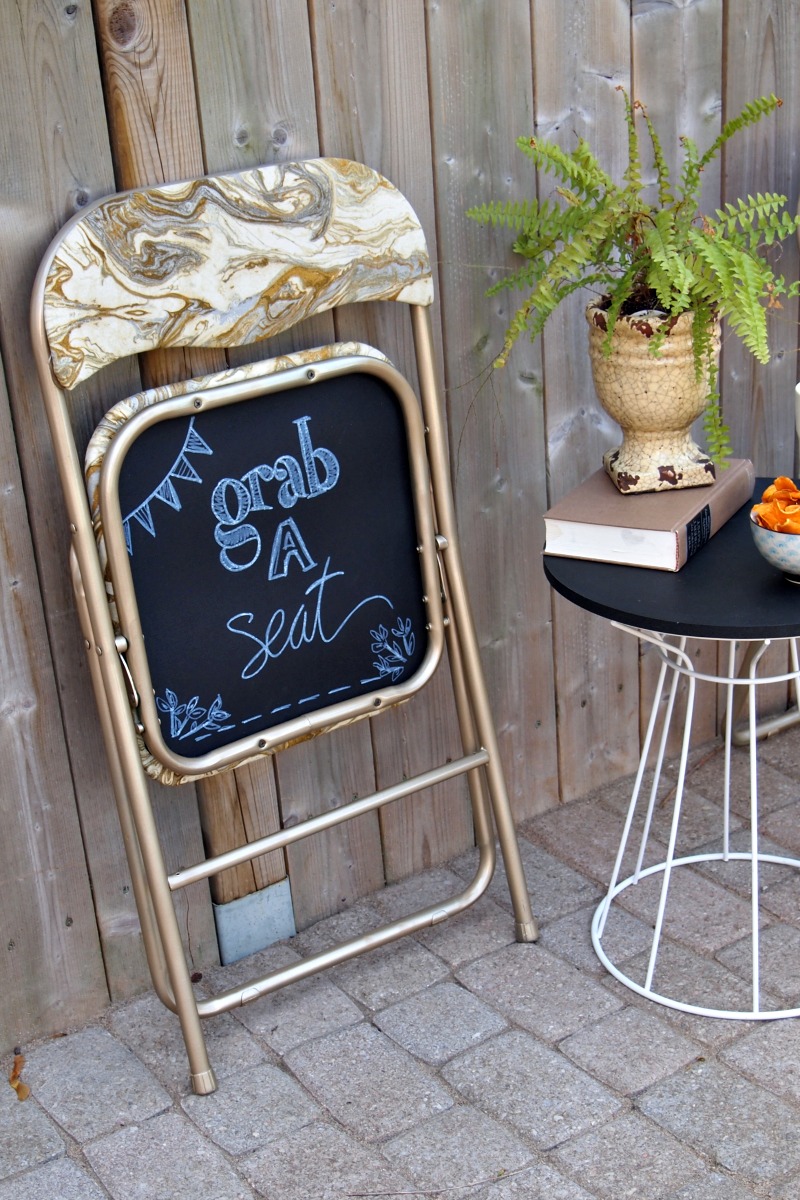 Cute DIY Folding Chairs Makeover