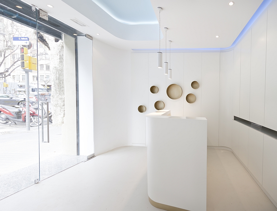 A look at the entrance of the stylish Dental Office with contemporary design