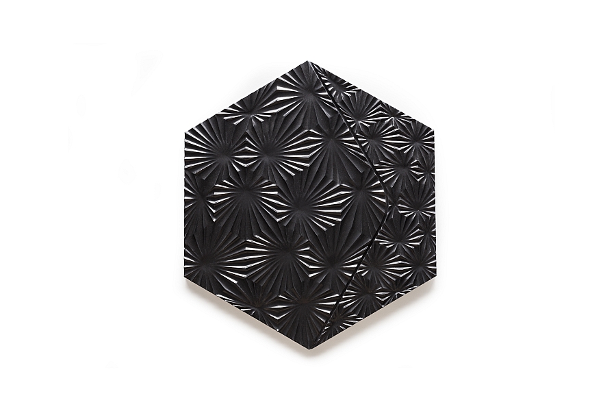 Beautiful Burst tile in black