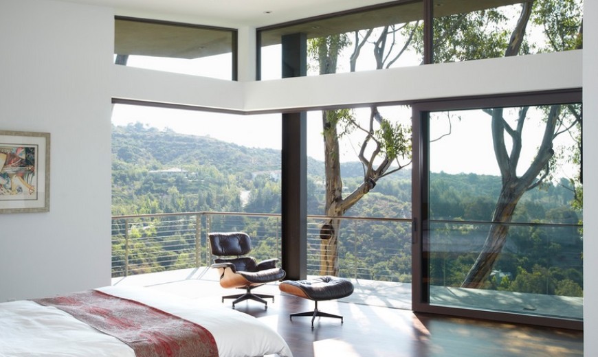10 Serene Rooms With A Balcony View