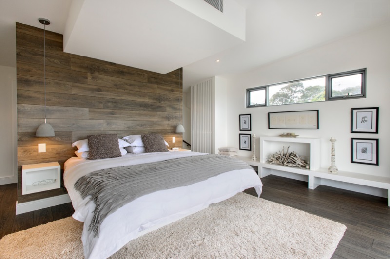 Cozy bedroom with high ceilings