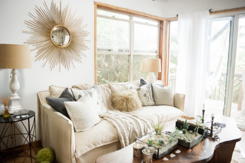 Cozy living room with pillows and plants