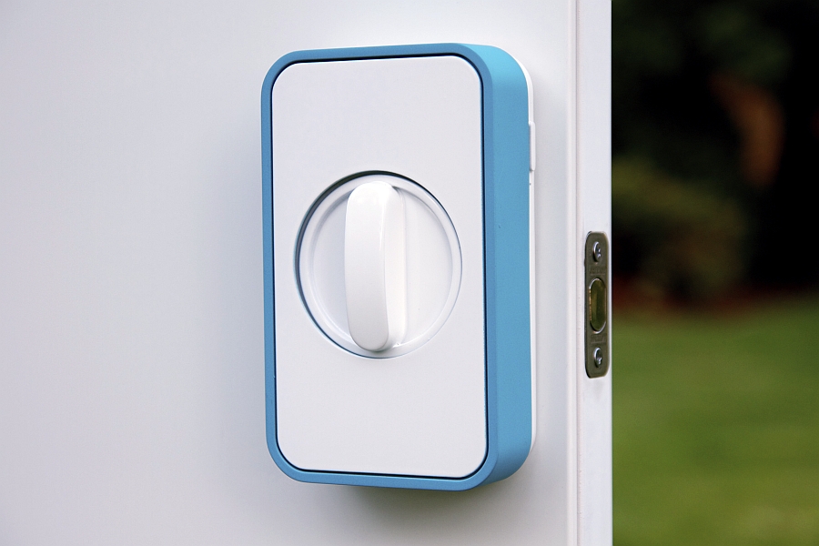 Lockitron Smart Lock fixed to the door