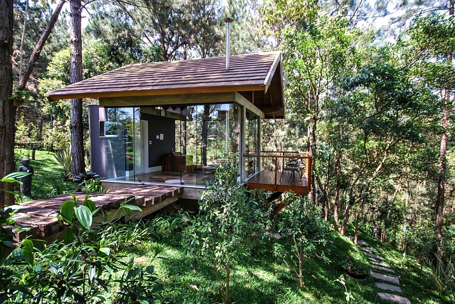 Lovely walkways and secluded private rooms makeup the beautiful Brazilian home