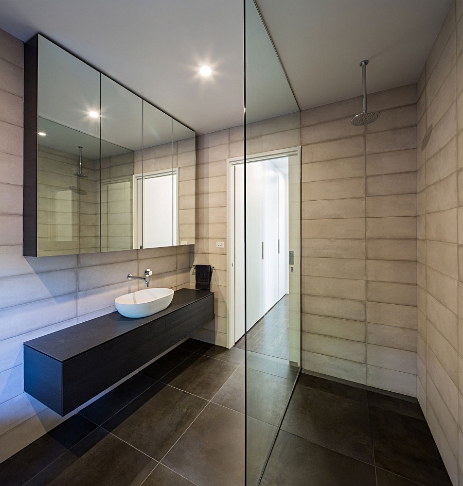 Modern and minimal bath space of the renovated home