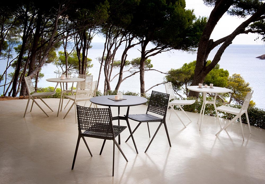 Organic and elegant Branch outdoor chairs and tables