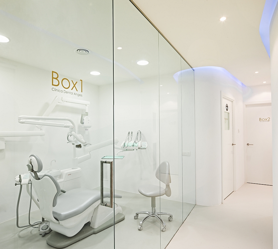 Posh dental office in Barcelona with contemporary design