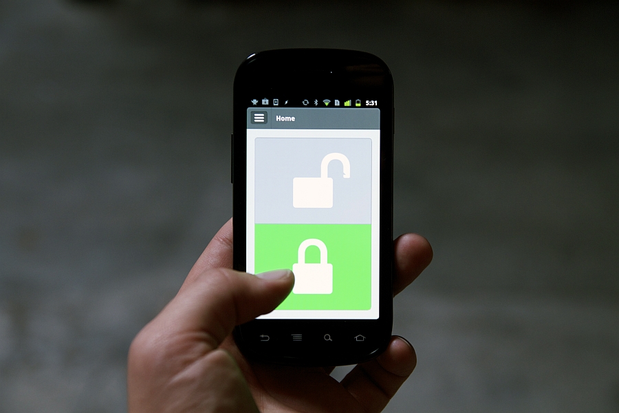Remotely lock or unlock your home door with smart lock