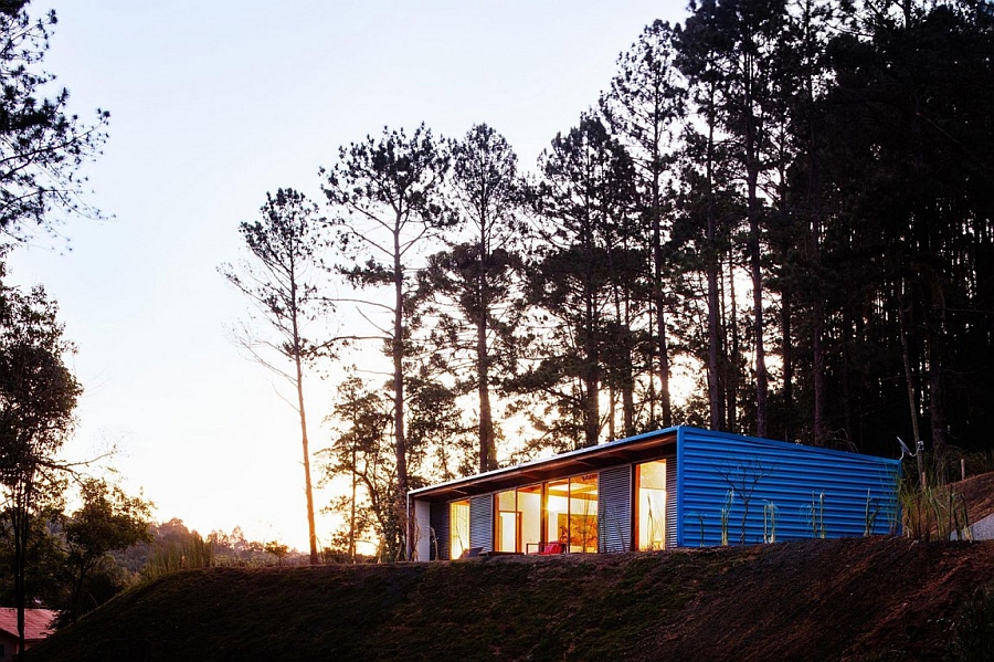 Residencia OZ by Andrade Morettin Arquitetos Associados in Sao Roque