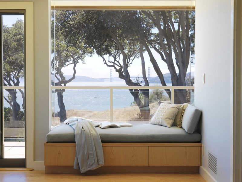 Window seat master online bedroom