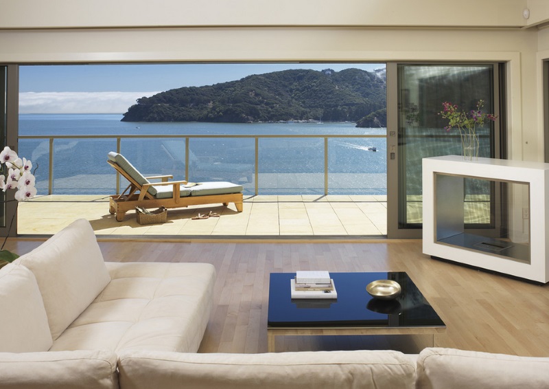 San Francisco living room with a balcony view