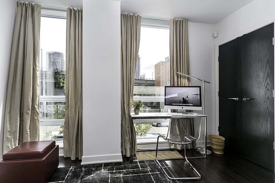 Small workstation next to the window in the bedroom