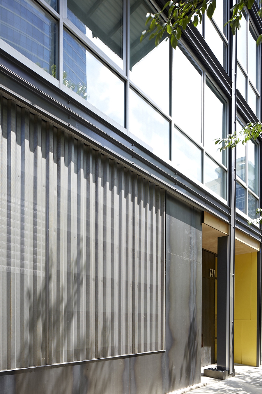 Smart entrance of the mid-rise building offers ample privacy