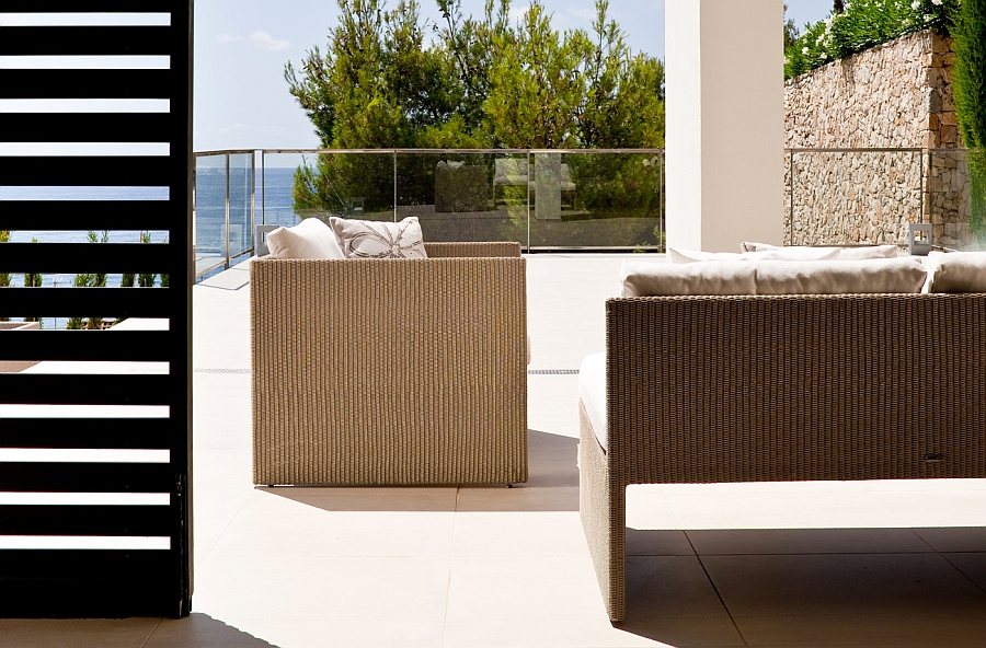 Stain-repellant and weather-resistant trendy outdoor decor collection