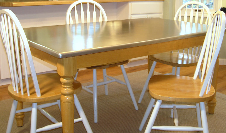 Stainless steel paint enhances a kitchen tabletop