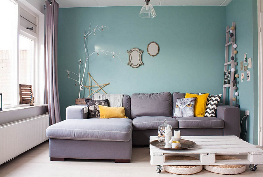 Stylish living room filled with lovely flea market finds! [Design: Louise de Miranda]