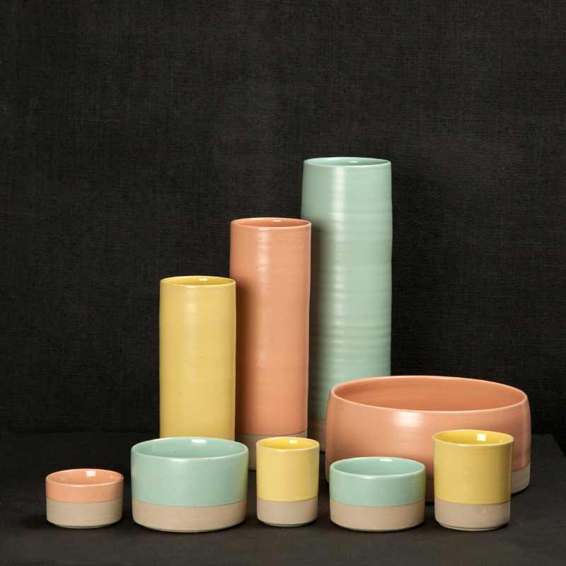 Two-toned pottery decor rom Darkroom