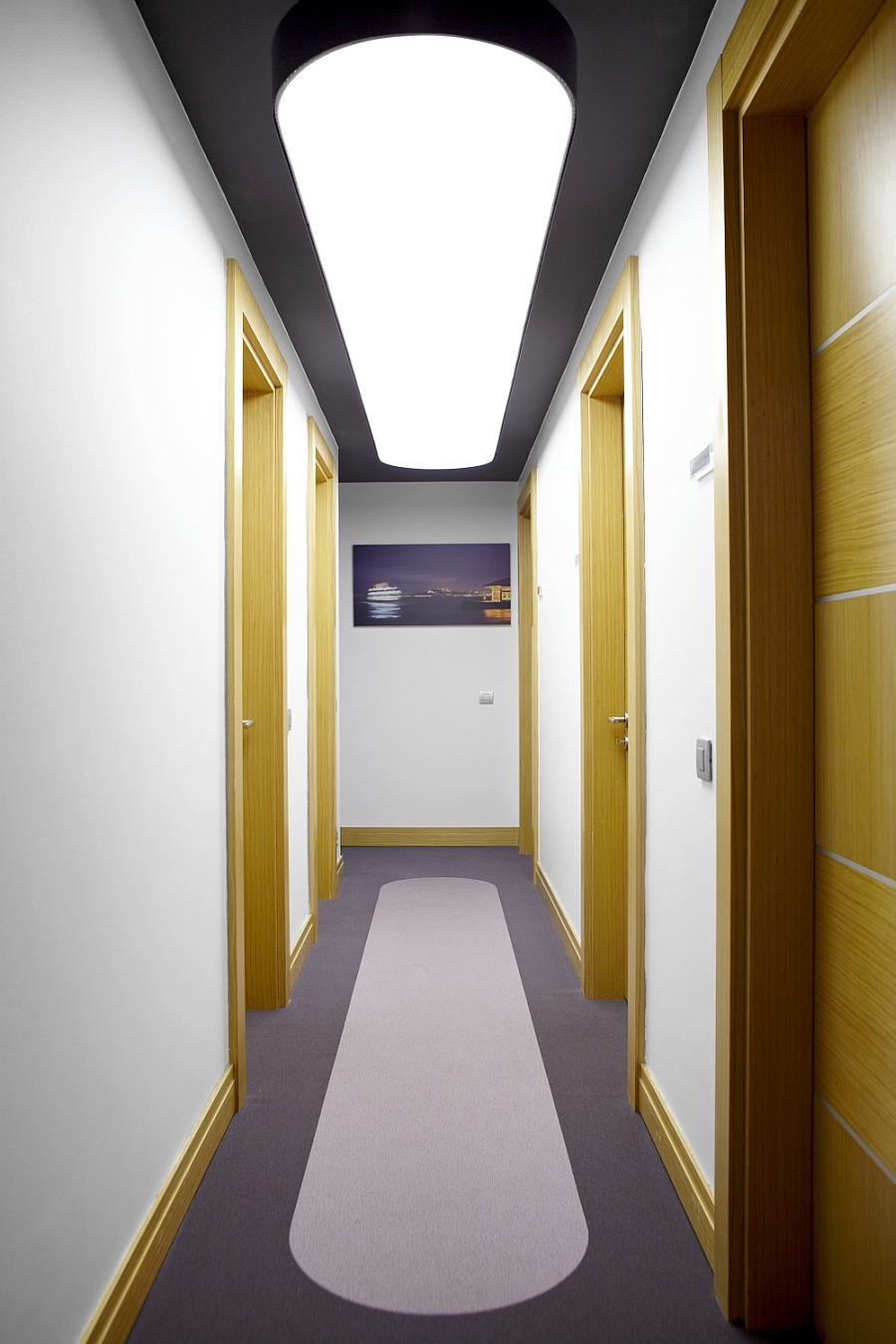 View of the corridor and the rooms inside the clinic