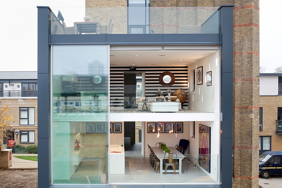 1887 Water Tower in London transformed into a modern home