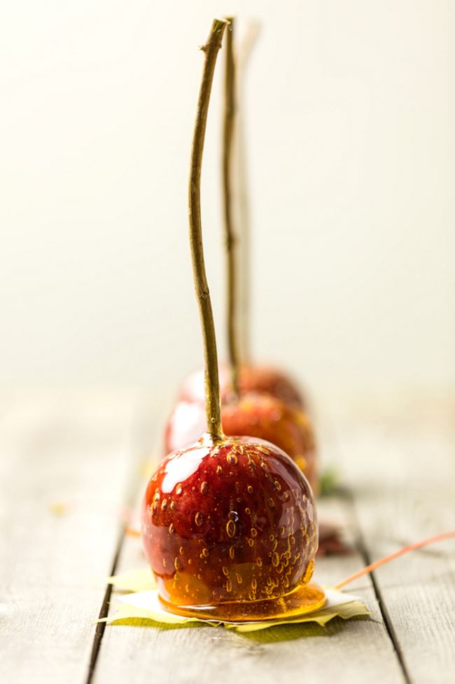 Candy caramel apples from A Subtle Revelry