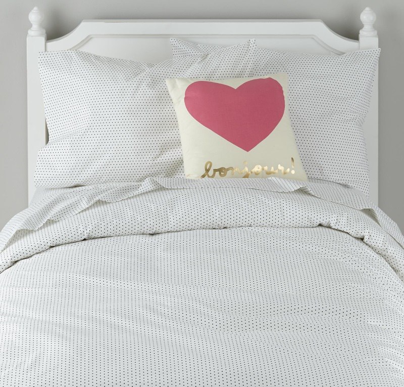 Dotted bedding goes with everything