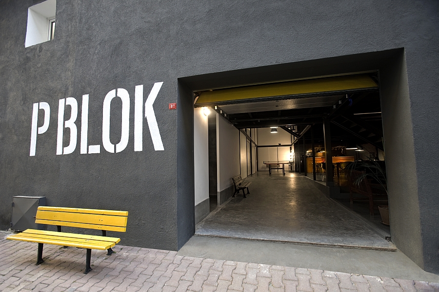 Entrance of the P Blok ProductionStudio in Istanbul