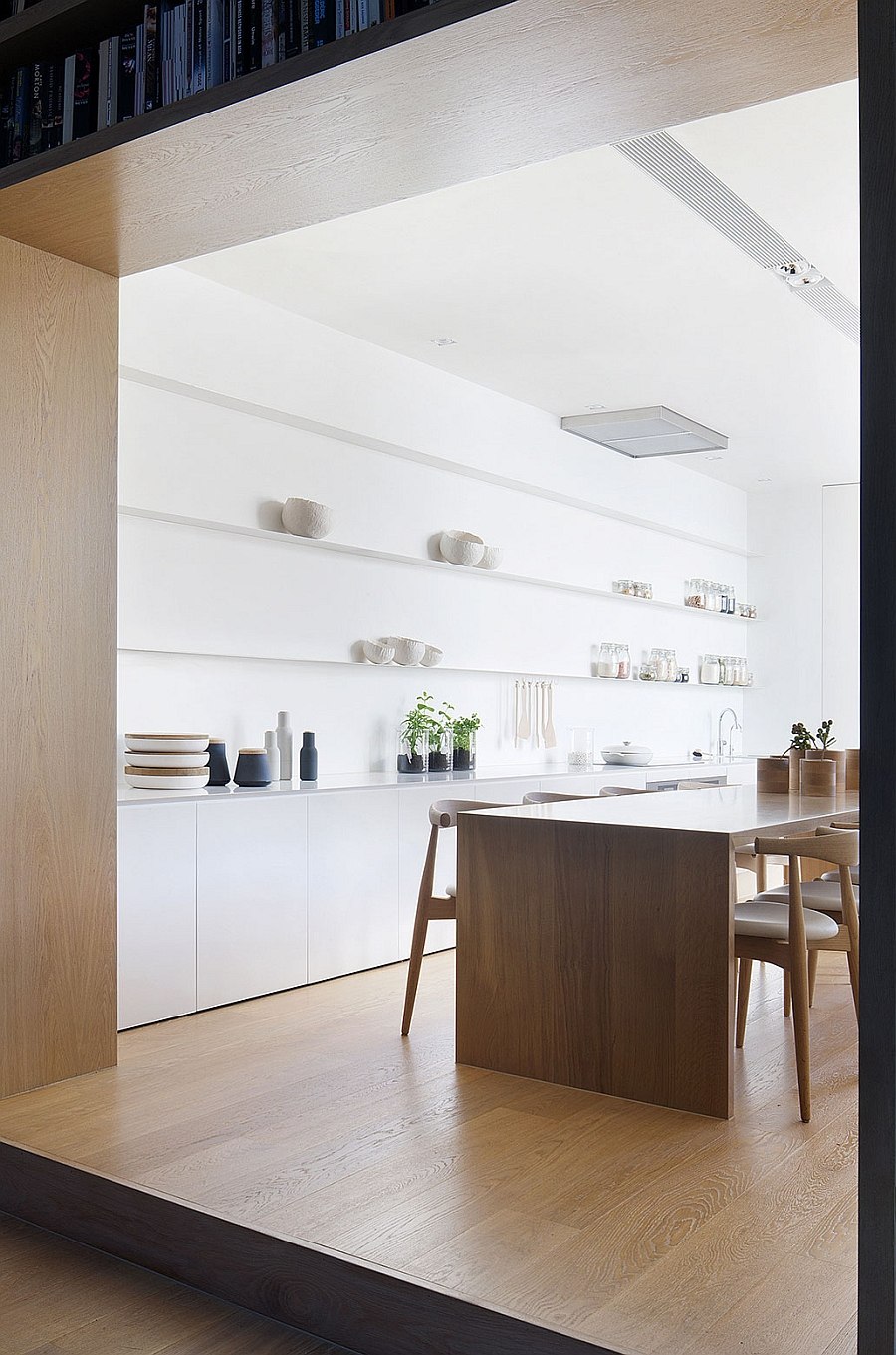 Floating shelves in the kitchen allow you to create an attractive display