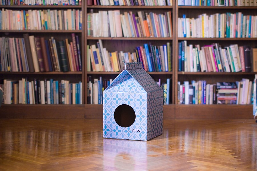 Stylish and space-conscious playhouse idea for your pet cat