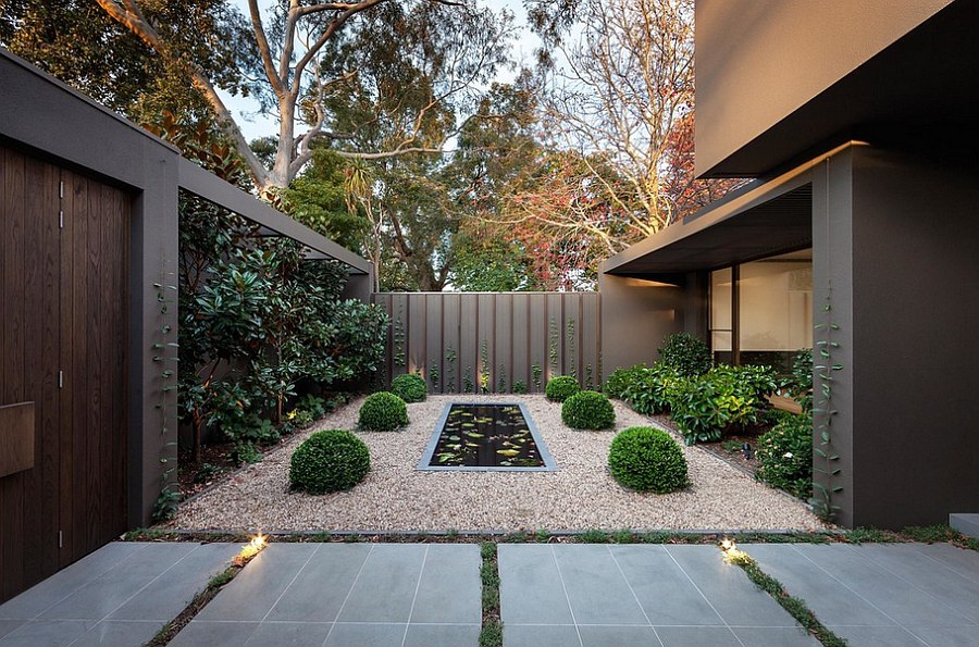 Zen styled garden idea for the entrance porch