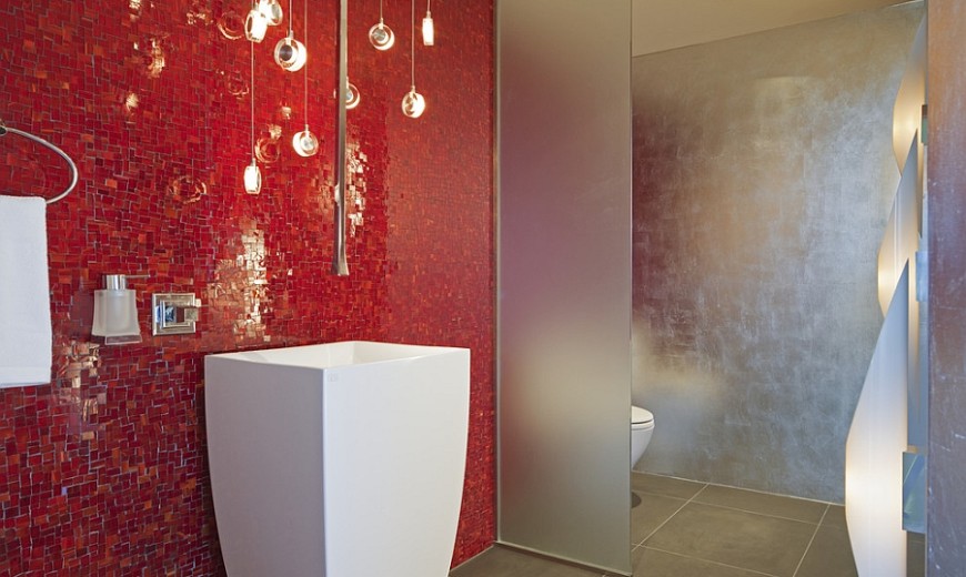 Skibform Elegance søskende 21 Sensational Bathrooms with the Ravishing Flair of Red! | Decoist