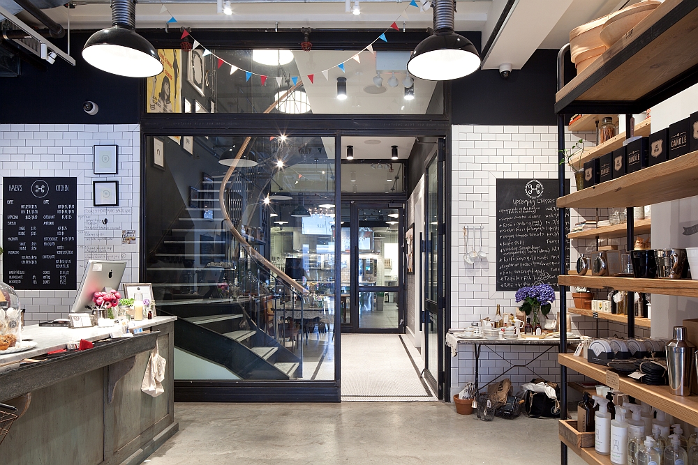 Glass doors that separate the cafe from the cooking school