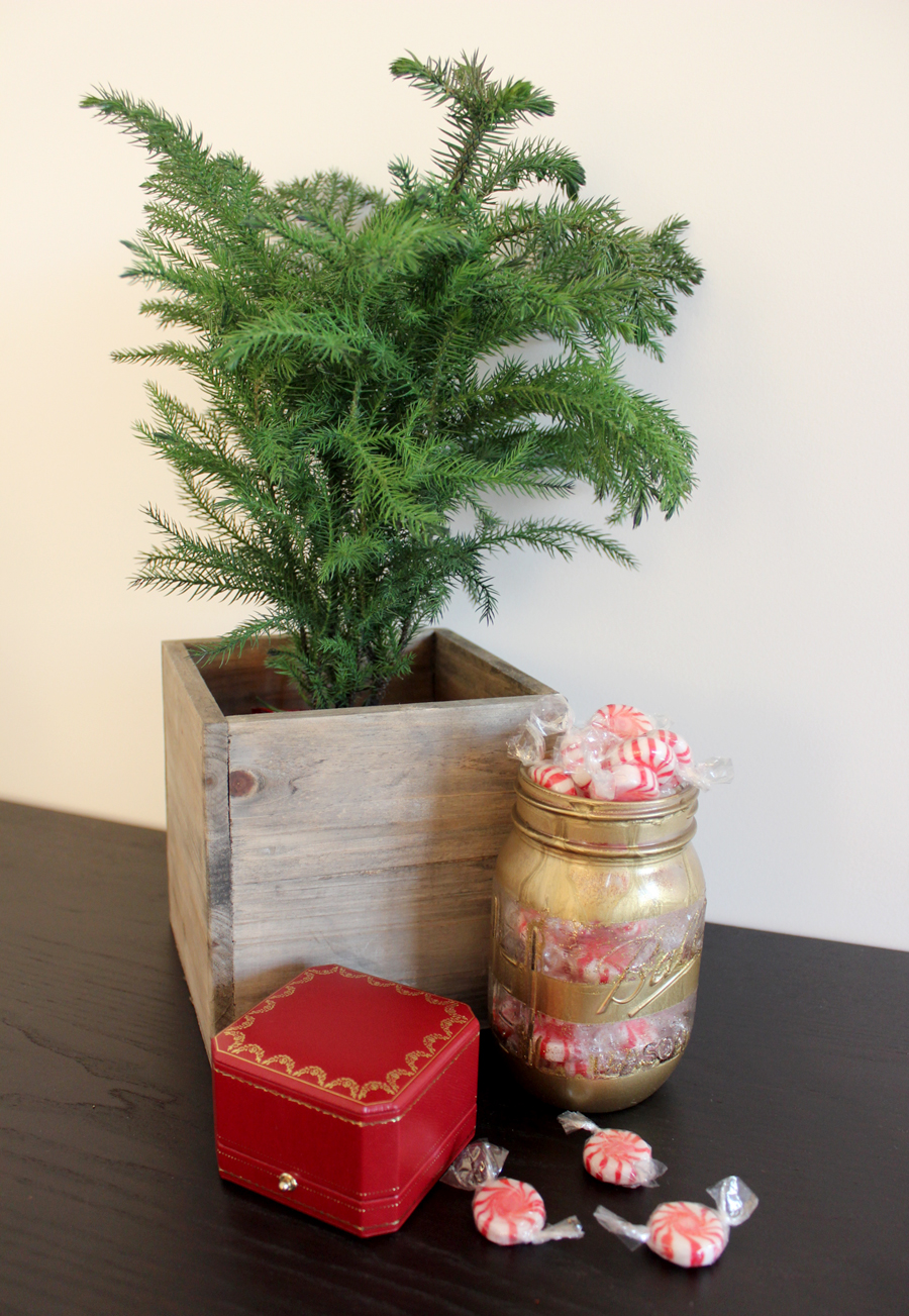Christmas decorating idea with Gold Mason Jar