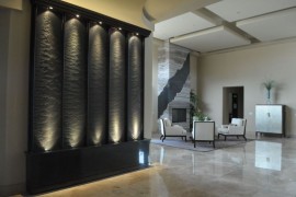 10 Rooms with an Indoor Water Feature