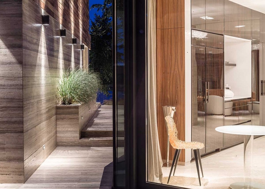 Seamless interaction between indoor and outdoor space