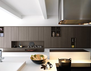 Kalea: Posh Modern Kitchen Offers Versatile Design Solutions